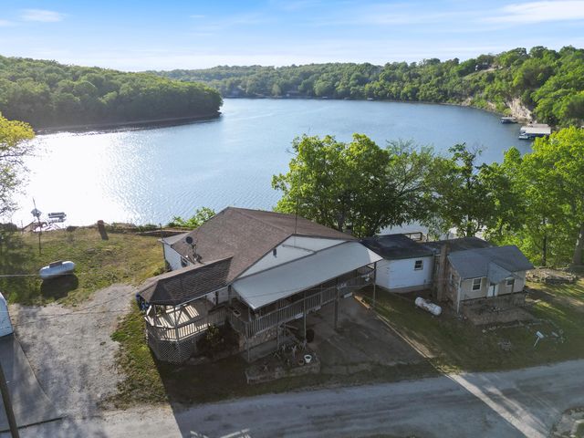 31825 Forthview Road, Edwards, MO 65326