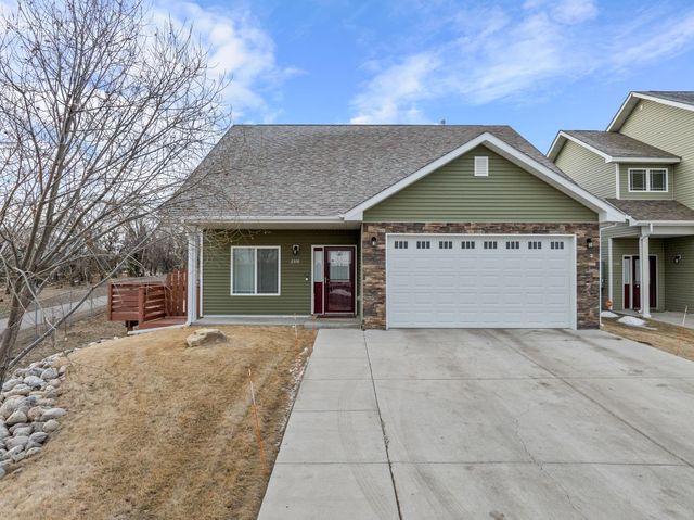 2376 14th St NW, Minot, ND 58703