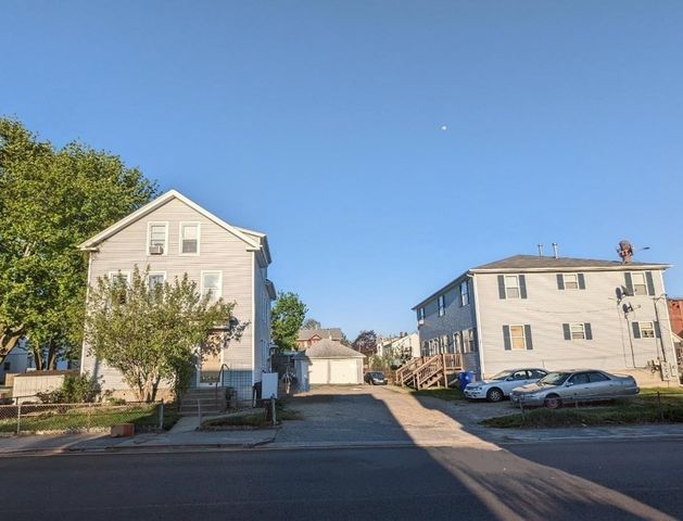 76-78 Arlington Ave, Warren, RI 02885