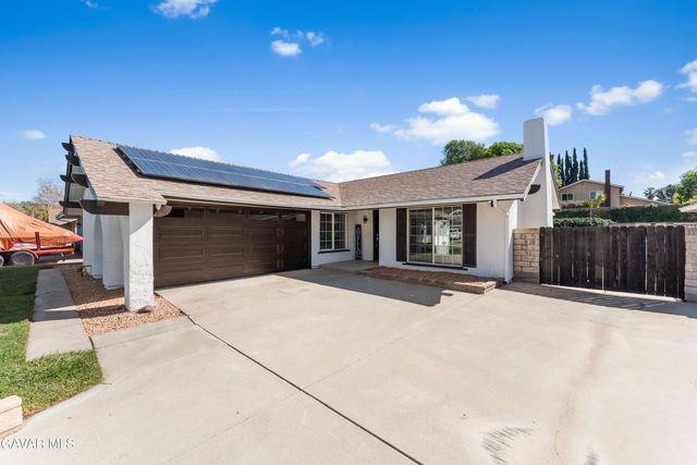 19532 Delight St, Santa Clarita, CA 91351