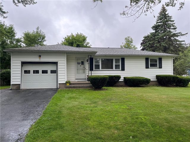 1195 Whitlock Rd, Rochester, NY 14609