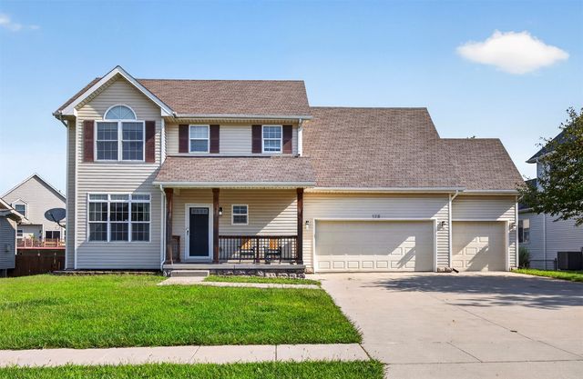 175 Pleasant View Dr, Waukee, IA 50263