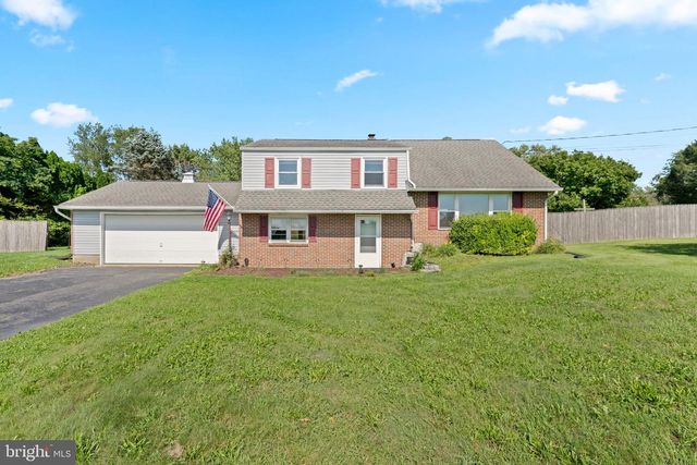 29 Dairy Ln, Barto, PA 19504