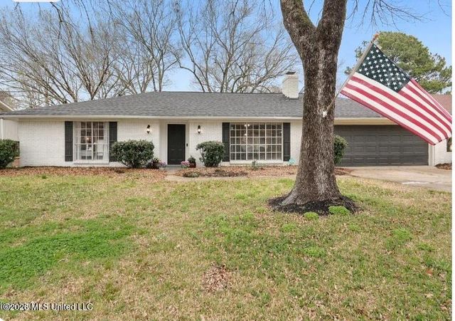 1519 Twin Oaks Dr, Clinton, MS 39056