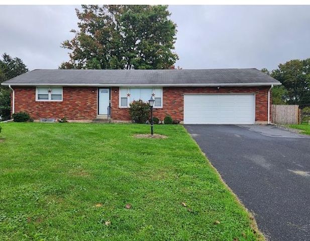 47 N  Chestnut St, Macungie, PA 18062