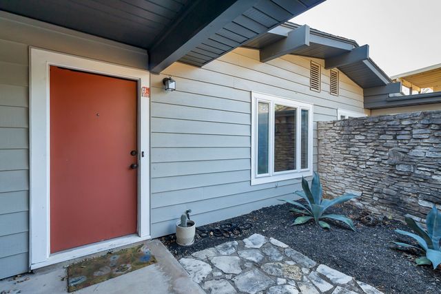 109 Westhaven Dr #B, West Lake Hills, TX 78746