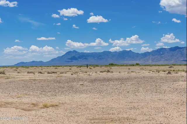 18410 El Ensueno Rd SE, Deming, NM 88030