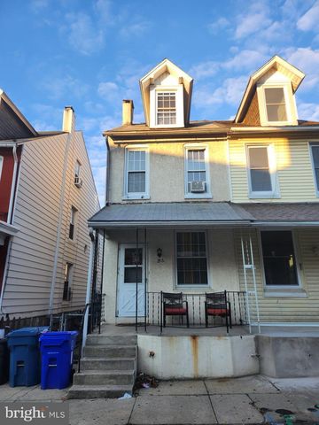 736 Pear St #736, Reading, PA 19601