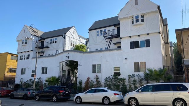 170 S  Mountain View Ave  #105, Los Angeles, CA 90057