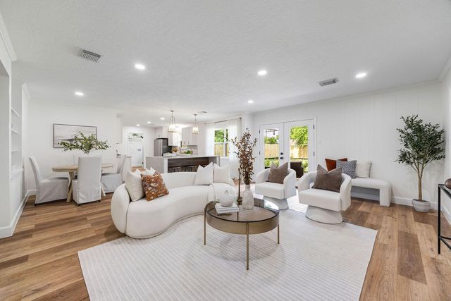 8713 Timberside Dr, Houston, TX 77025