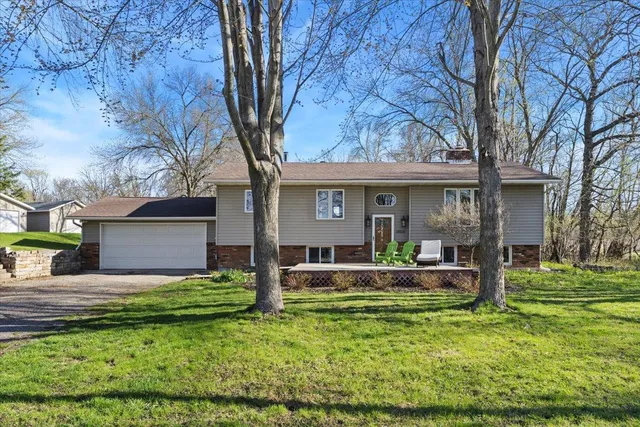 11854 N  Shore Dr, Spicer, MN 56288