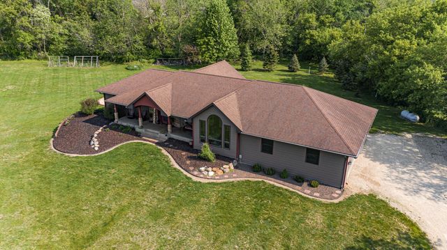 12124 Whitewater Dr, Altura, MN 55910