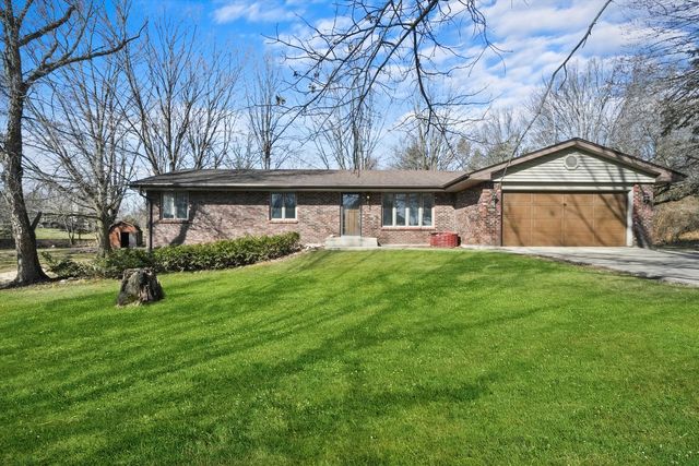 12238 Squirrel Tree Ct, Belvidere, IL 61008