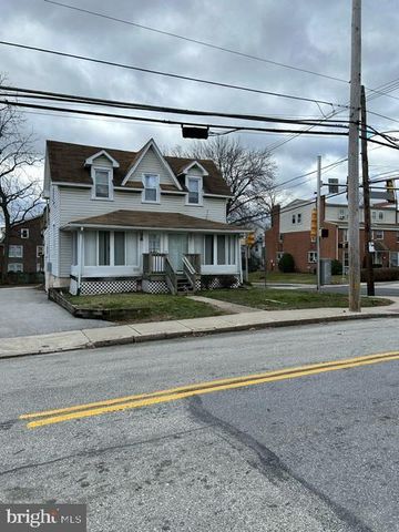 38 W  Spring Ave, Ardmore, PA 19003