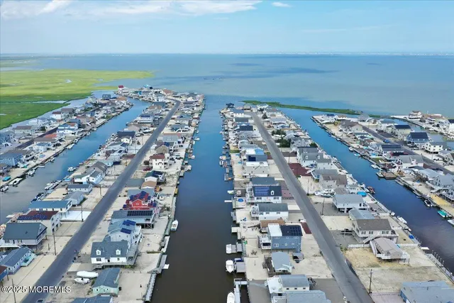 186 Flamingo Road, Tuckerton, NJ 08087