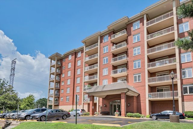 8440 Callie Ave #207, Morton Grove, IL 60053