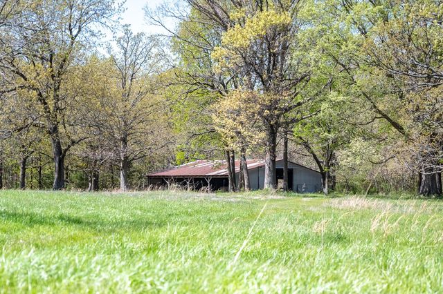 1523 West Farm Road 40, Pleasant Hope, MO 65725