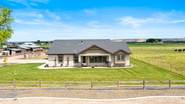 4670 Idaho St, New Plymouth, ID 83655