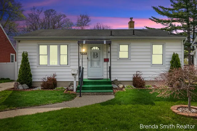 4413 Rhodes Ave SW, Wyoming, MI 49548