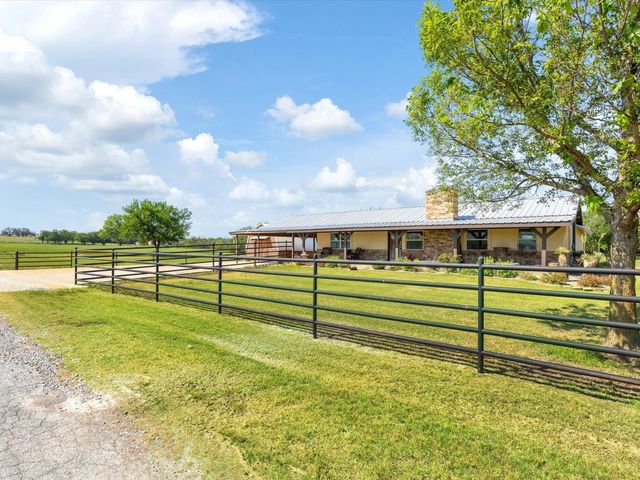 149 Valley View Ln, Weatherford, TX 76087