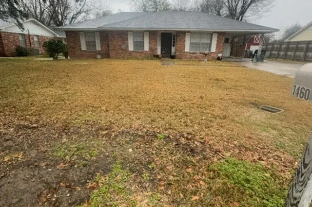 1460 Ed Gray Dr, Greenville, MS 38703