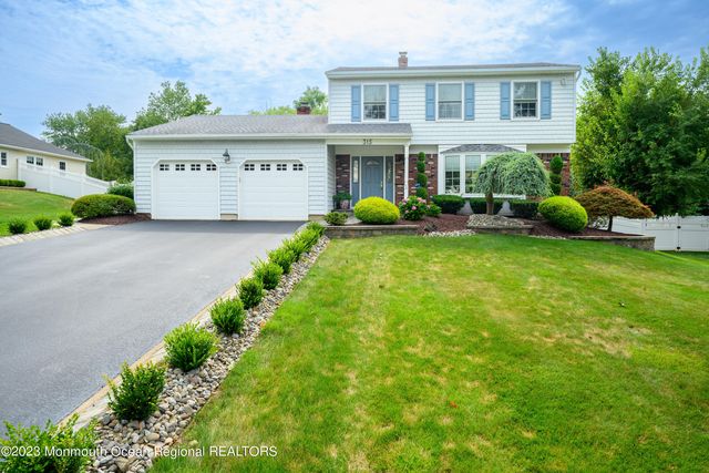315 Betsy Ross Drive, Freehold, NJ 07728