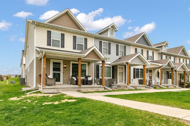 717 Cypress Pl, Norwalk, IA 50211