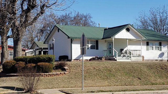 122 N  Pine St, Calvin, OK 74531