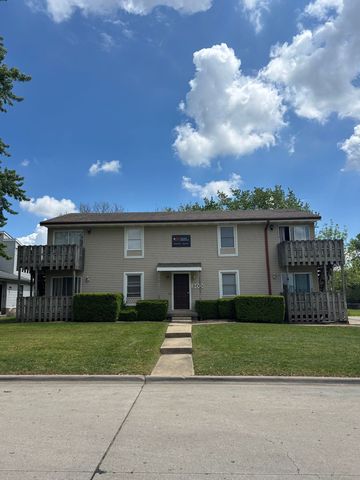 300 College Park Dr #3, Normal, IL 61761