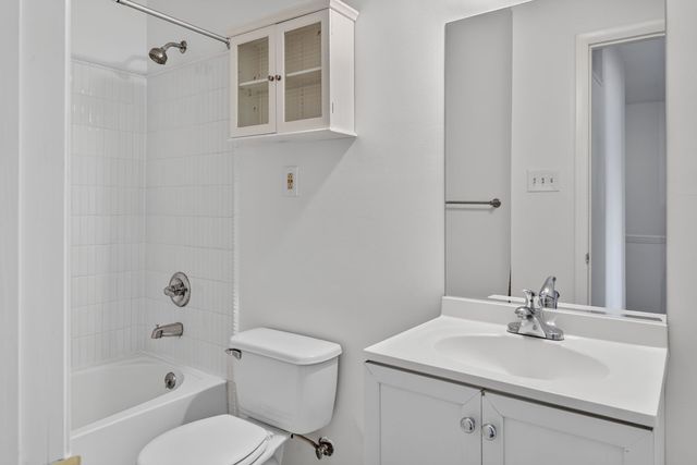 143 Bourbon Ct, Parkville, MD 21234