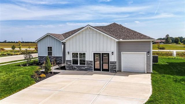 2704 Mercer Ln, Platte City, MO 64079