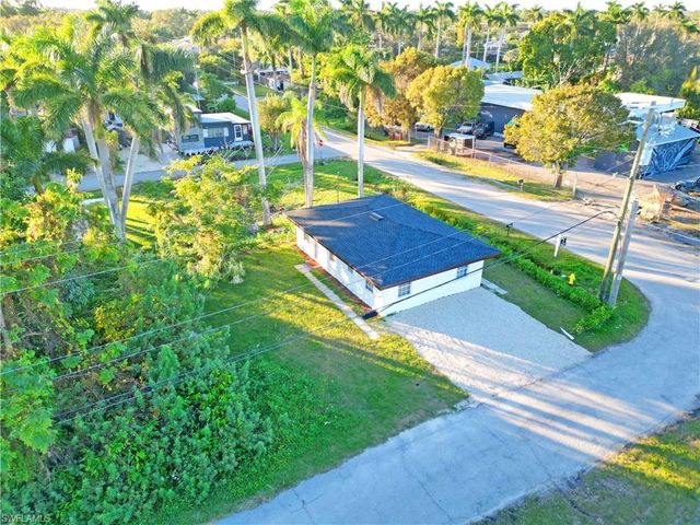 21 Cabana Ave, North Fort Myers, FL 33903