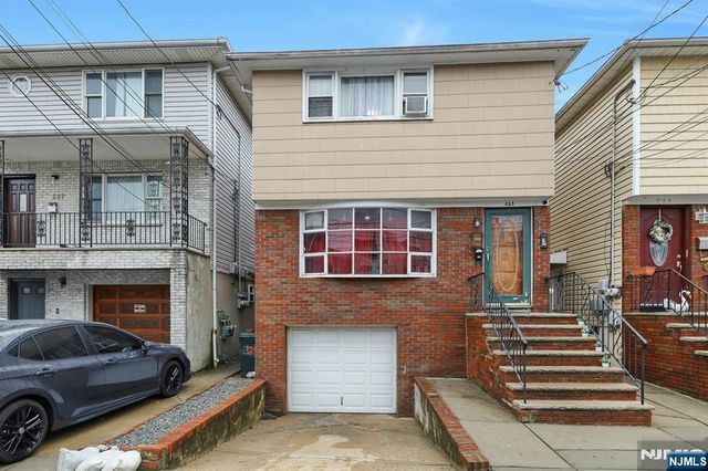 225 Cleveland Ave, Harrison, NJ 07029