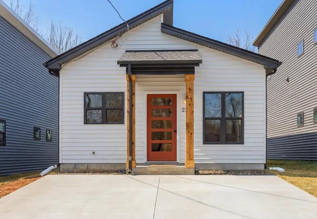2723 Rainbow Cir, Lynchburg, VA 24501
