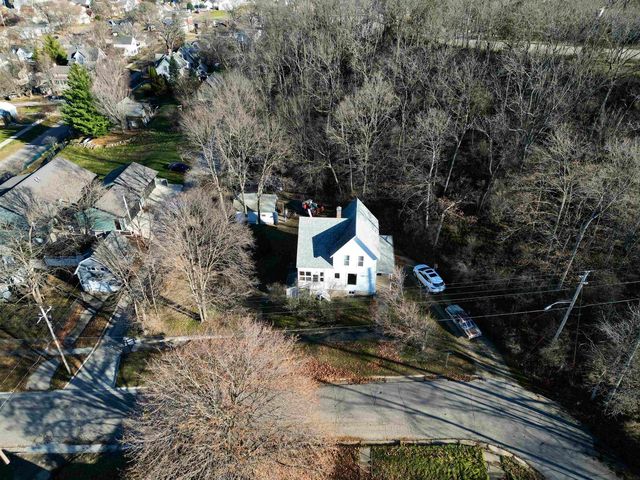 401 William St, Decorah, IA 52101