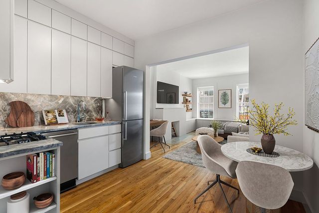 354 W  12th St #5B, New York, NY 10014