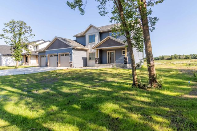 327 10th St S, Sartell, MN 56377