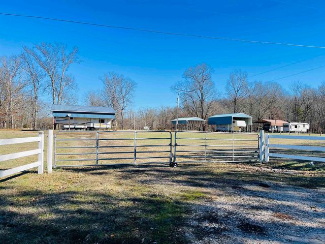 220 Connie Beth Ln, Savannah, TN 38372