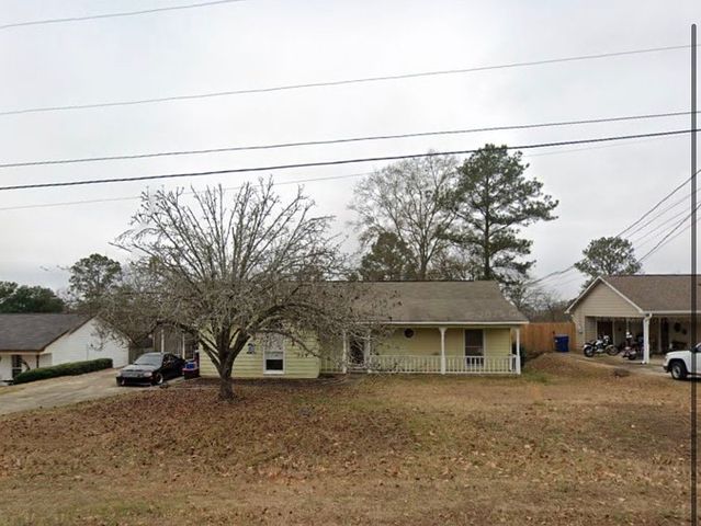 62 Lee Road 819, Phenix City, AL 36870