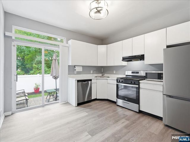 4 Derby St #2, East Orange, NJ 07018