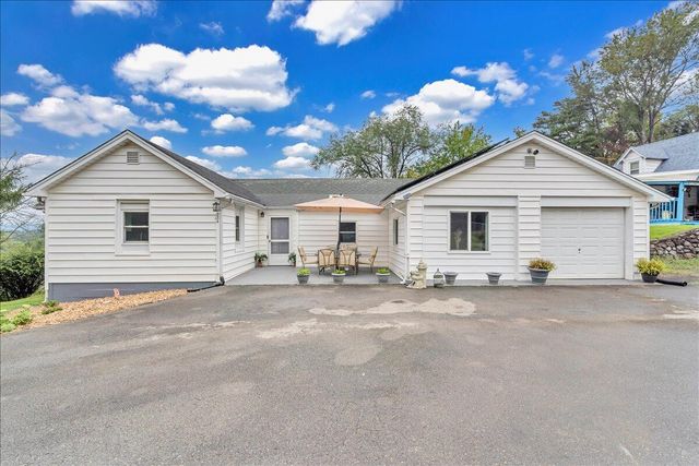234 Raleigh Ave, Vinton, VA 24179