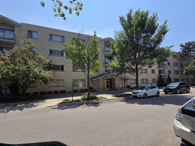 5251 Galitz St #410, Skokie, IL 60077
