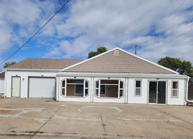 511 5th St, Sloan, IA 51055