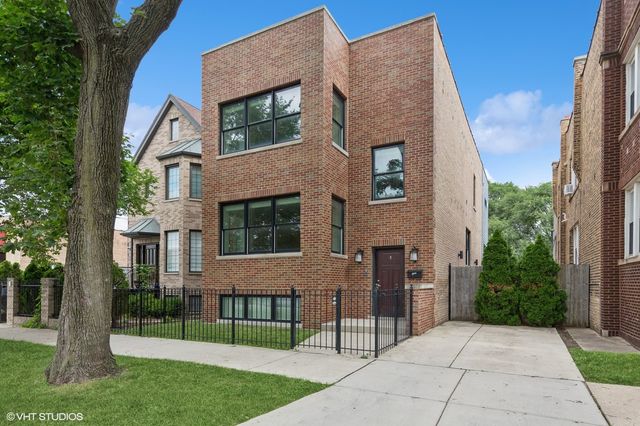 2342 W  Melrose St, Chicago, IL 60618