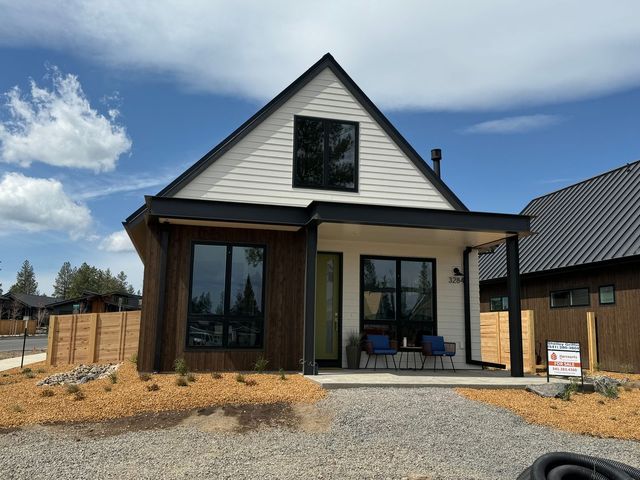3292 NW Celilo Ln, Bend, OR 97703