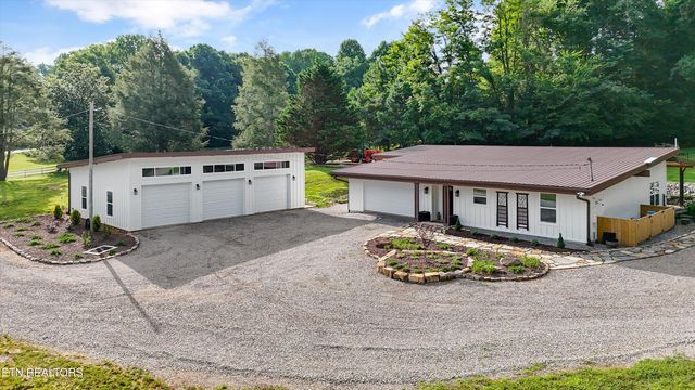 2395 Mecca Pike, Englewood, TN 37329