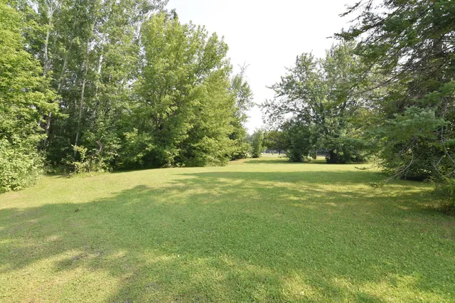 4 Saint NE, Baudette, MN 56623