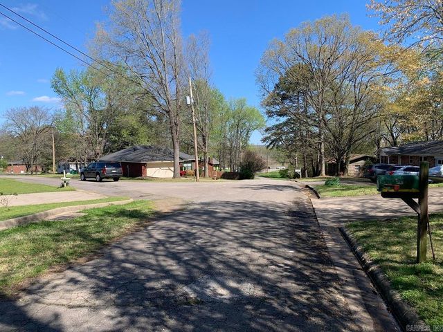 Hughes Drive Part Of The Sw 1/4 Nw 1/4 #A, Russellville, AR 72801