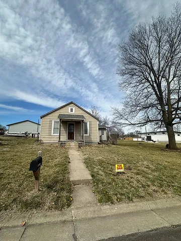 1314 Iowa St, Sabetha, KS 66534