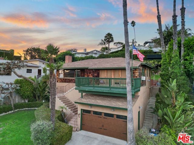 16635 Akron St, Pacific Palisades, CA 90272